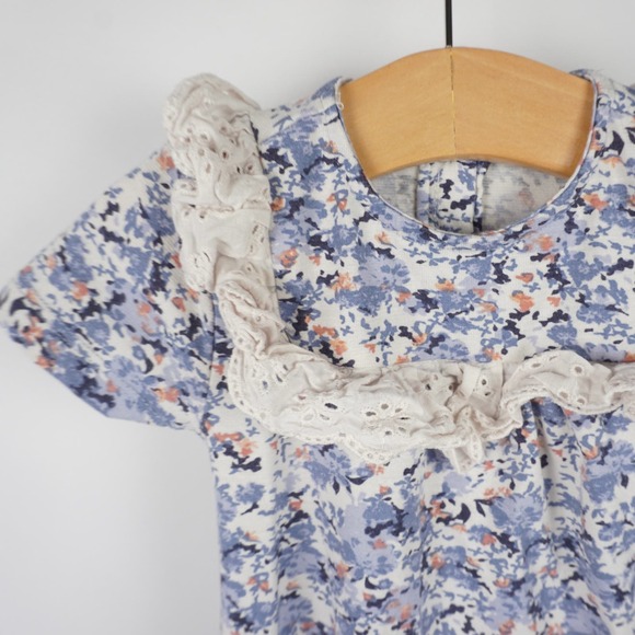 Jessica Simpson Short Sleeve Romper Blue Floral Ruffle Collar Size 3-6 months - Picture 2 of 7
